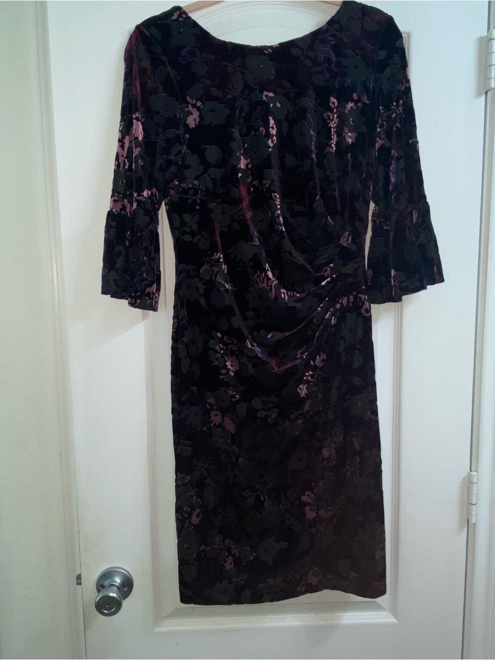 Adrianna Papell Floral Velvet Burnout Ruched Party Sheath Black Purple Dress 6 - Picture 3 of 16